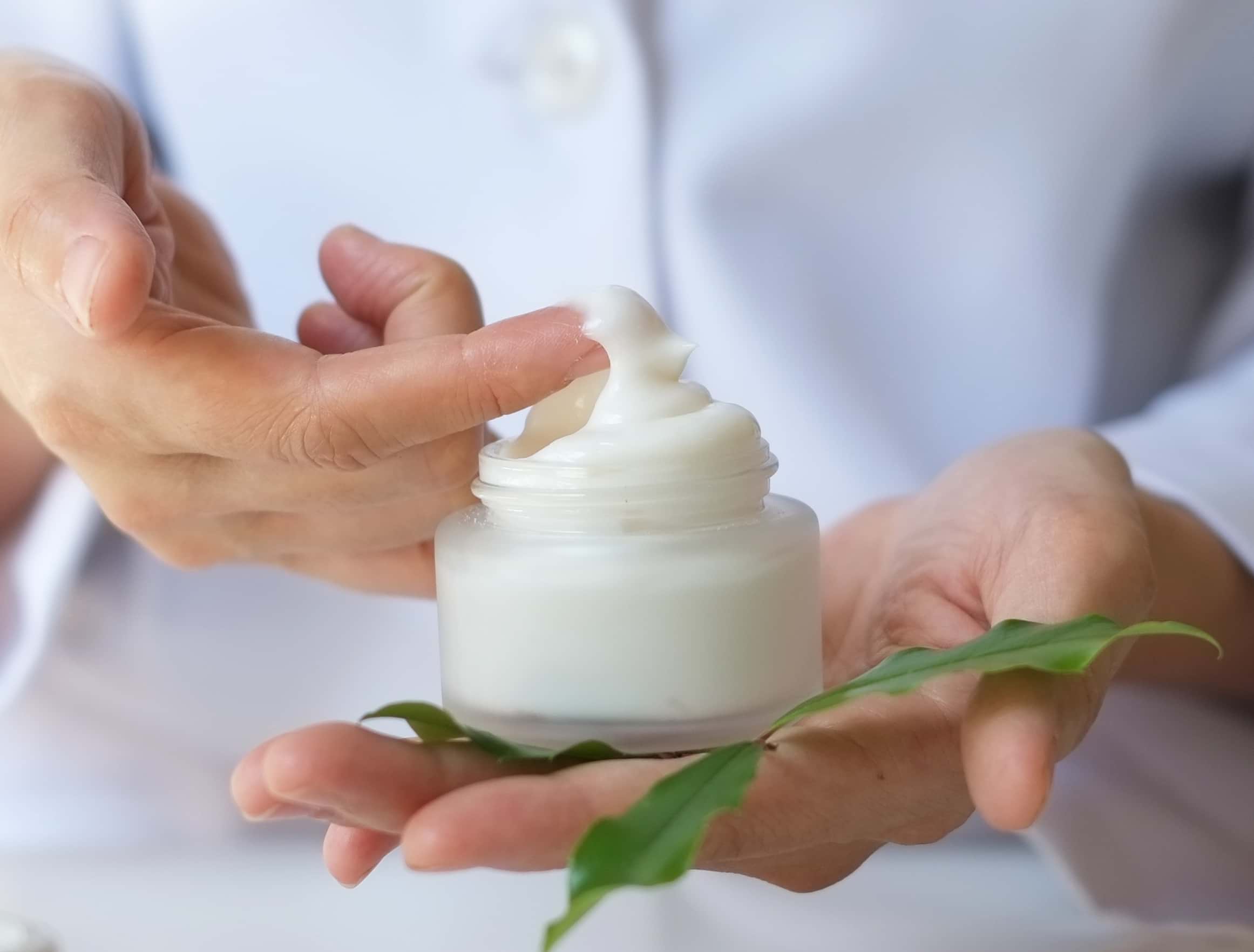 Krem do twarzy – jak dobrać krem do twarzy do wieku i stanu cery?